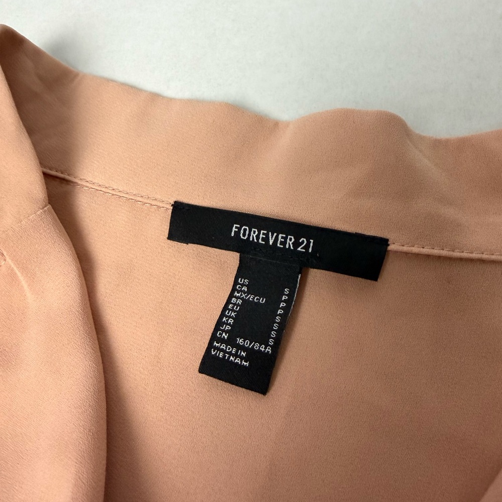 Forever 21 Blush Wrap Blouse‎ | Long Sleeve Drape Front Size Small - Picture 6 of 8